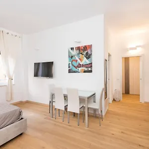 Apartment Magnoliaapartments - 2a Valle Duomo, Milan